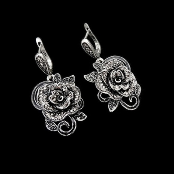 4Pcs/Set Vintage Jewelry Sets - Picture 6 of 8